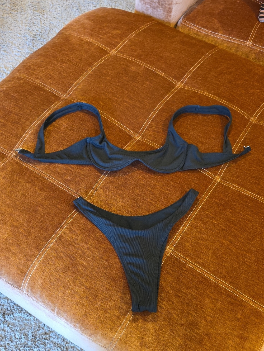 Black Underwire Ribbed Bikini Set - Women Swim